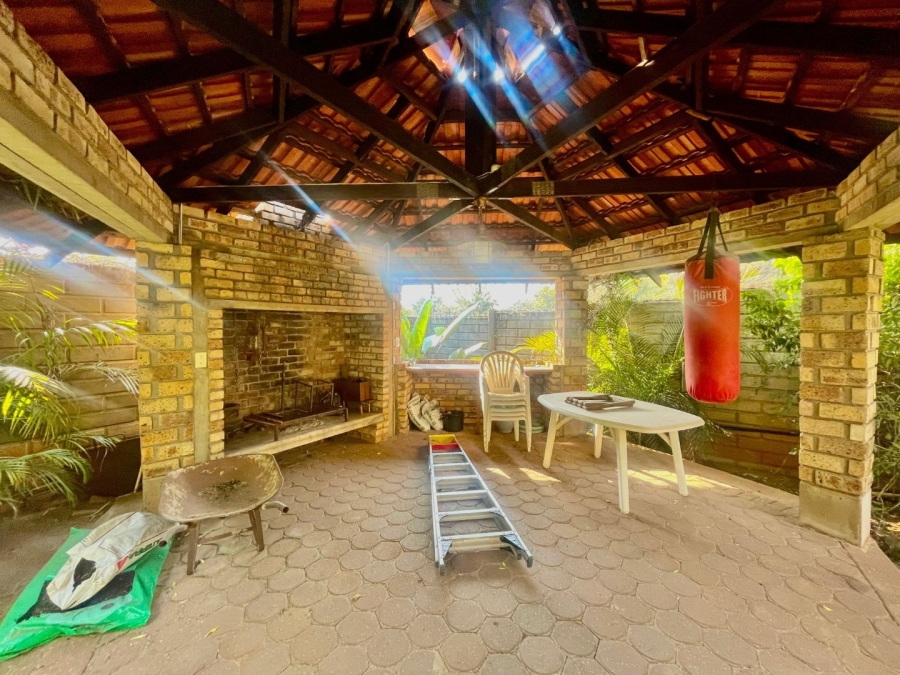 4 Bedroom Property for Sale in Safari Gardens North West
